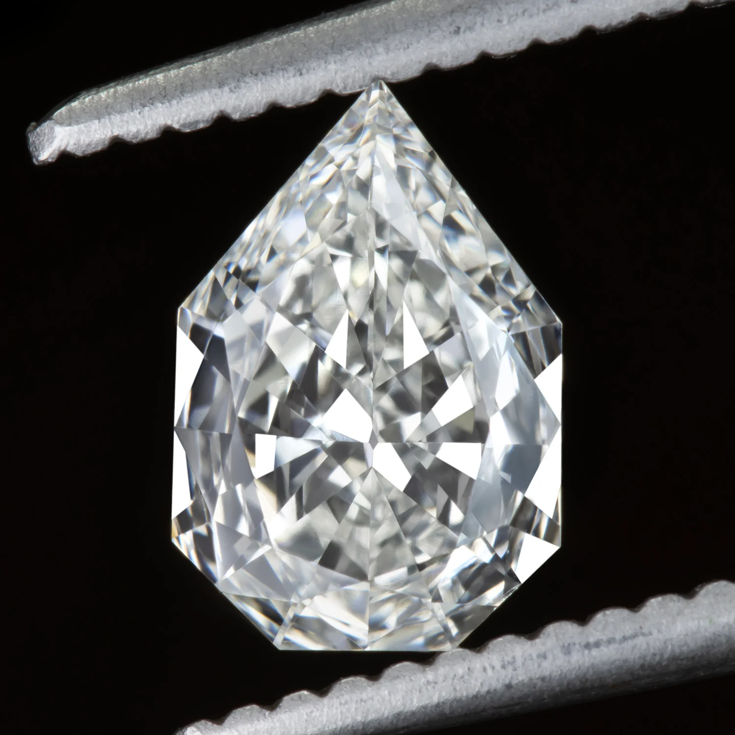 0.79ct H VS1 EMPRESS PEAR SHAPE DIAMOND GIA CERTIFIED GEOMETRIC ENGAGEMENT LOOSE