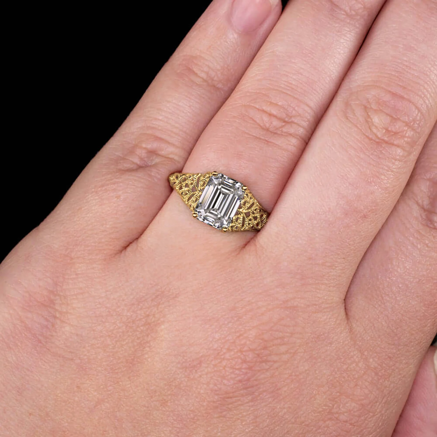 1.5ct GIA CERTIFIED J VS1 DIAMOND ENGAGEMENT RING VINTAGE STYLE EMERALD CUT GOLD - Image 2