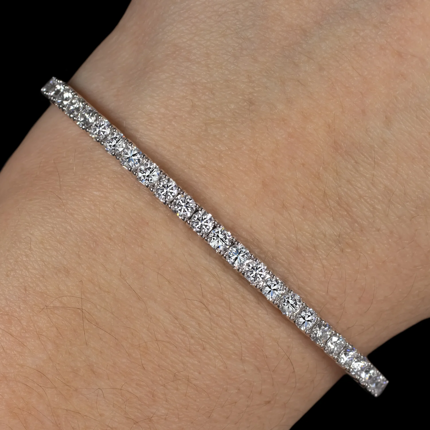 2.80ct LAB CREATED DIAMOND BANGLE BRACELET E-F VVS-VS 14k WHITE GOLD ROUND CUT