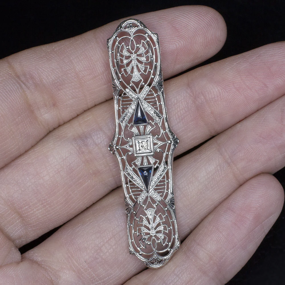 ART DECO PENDANT FILIGREE DIAMOND SAPPHIRE WHITE GOLD NECKLACE VINTAGE ENGRAVED - Image 2