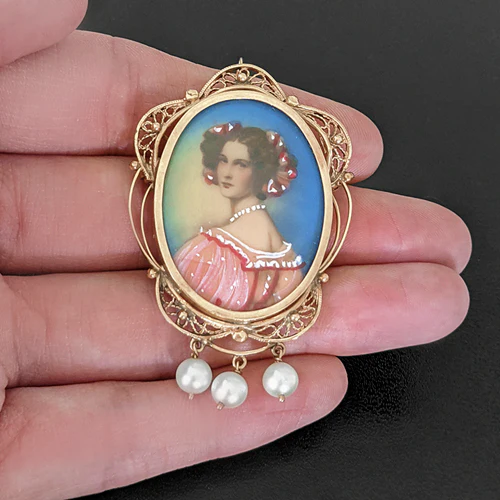 HAND PAINTED VINTAGE PORTRAIT PENDANT 14K YELLOW GOLD PEARL FILIGREE NECKLACE - Image 2