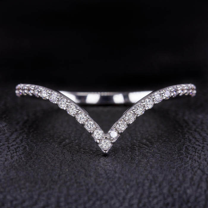 NATURAL DIAMOND 14 WHITE GOLD WEDDING BAND PAVE V RING CHEVRON STACKING CURVED