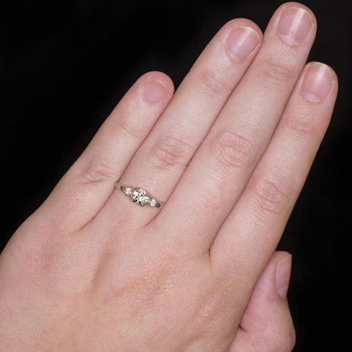 VINTAGE OLD EUROPEAN CUT 3 STONE ROUND DIAMOND PLATINUM ENGAGEMENT RING RETRO - Image 4