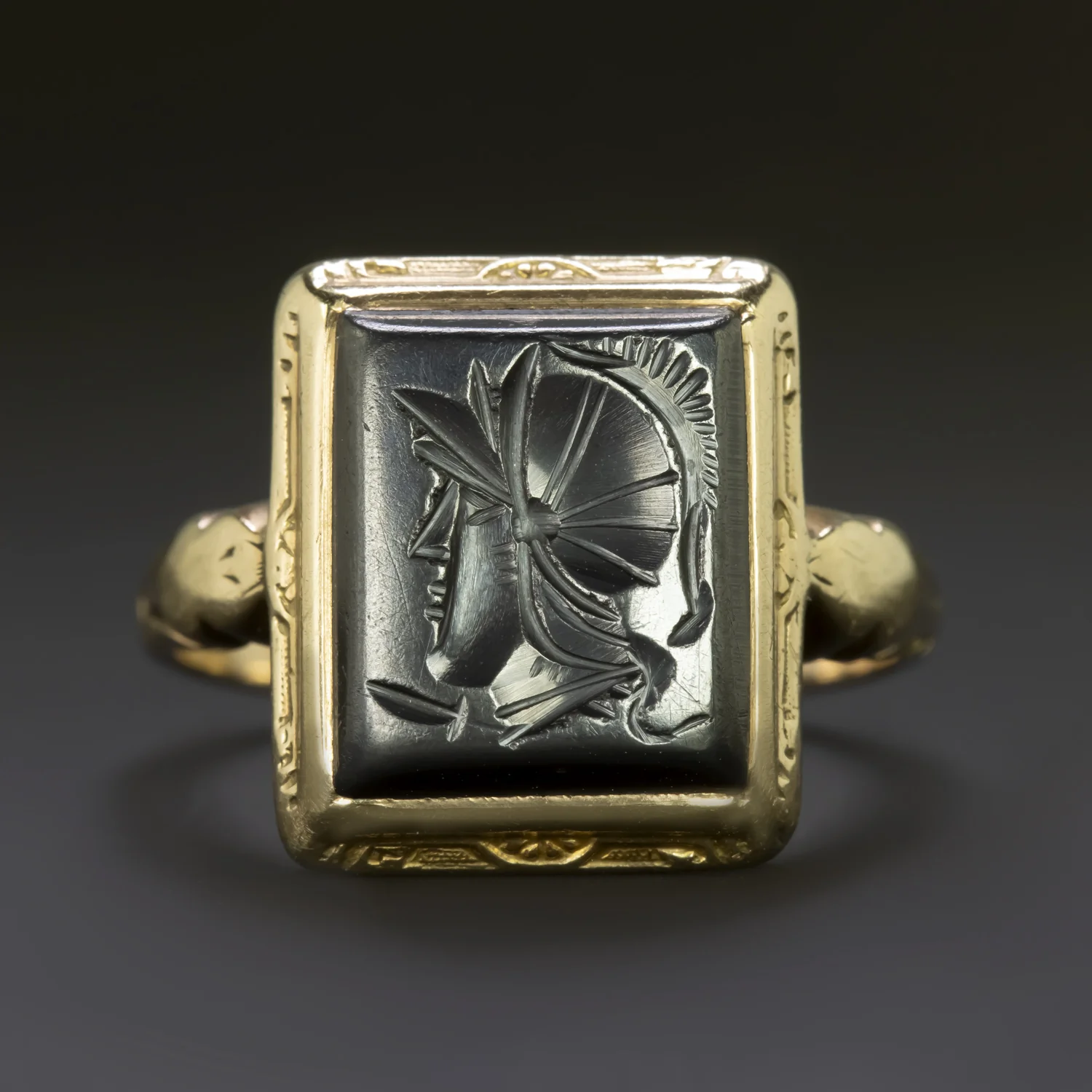 VINTAGE ROMAN SOLDIER CAMEO RING 14k YELLOW GOLD HEMATITE INTAGLIO BEZEL MENS